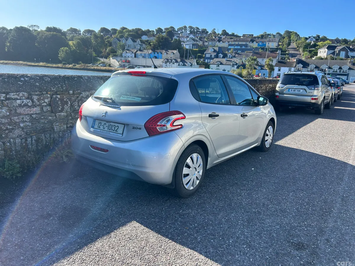 Peugeot 208 Hatchback, Petrol, 2012, Grey