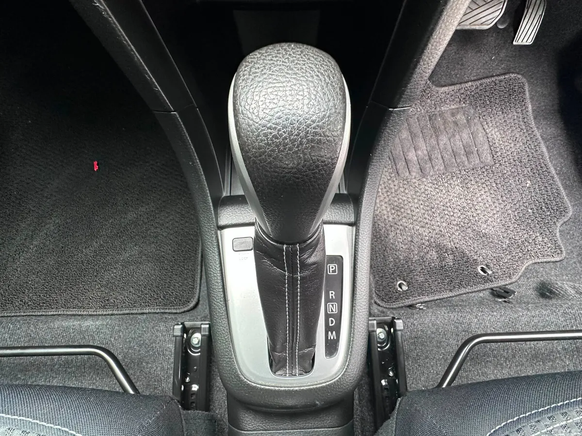 Suzuki Swift Hatchback, Petrol, 2015, Grey