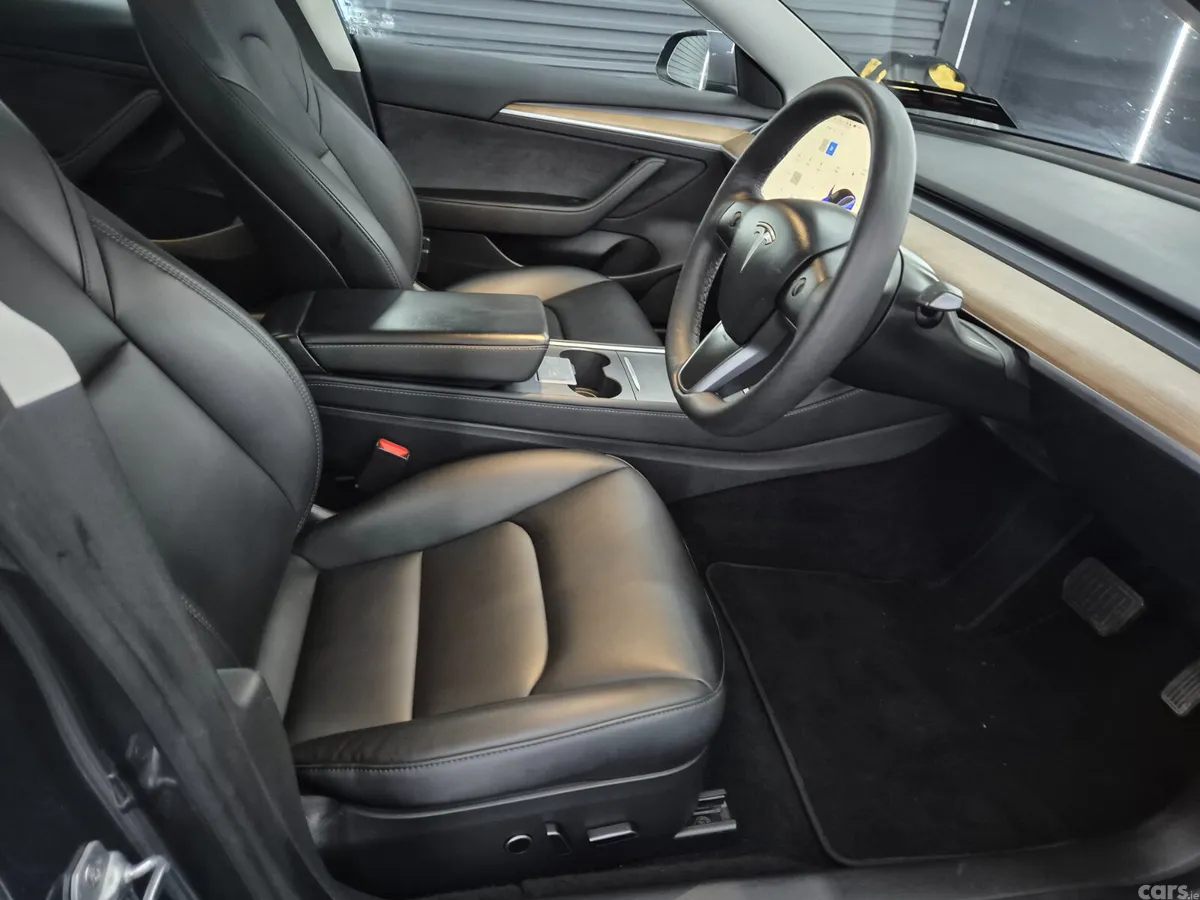 Tesla Model 3 Saloon, Electric, 2022, Grey