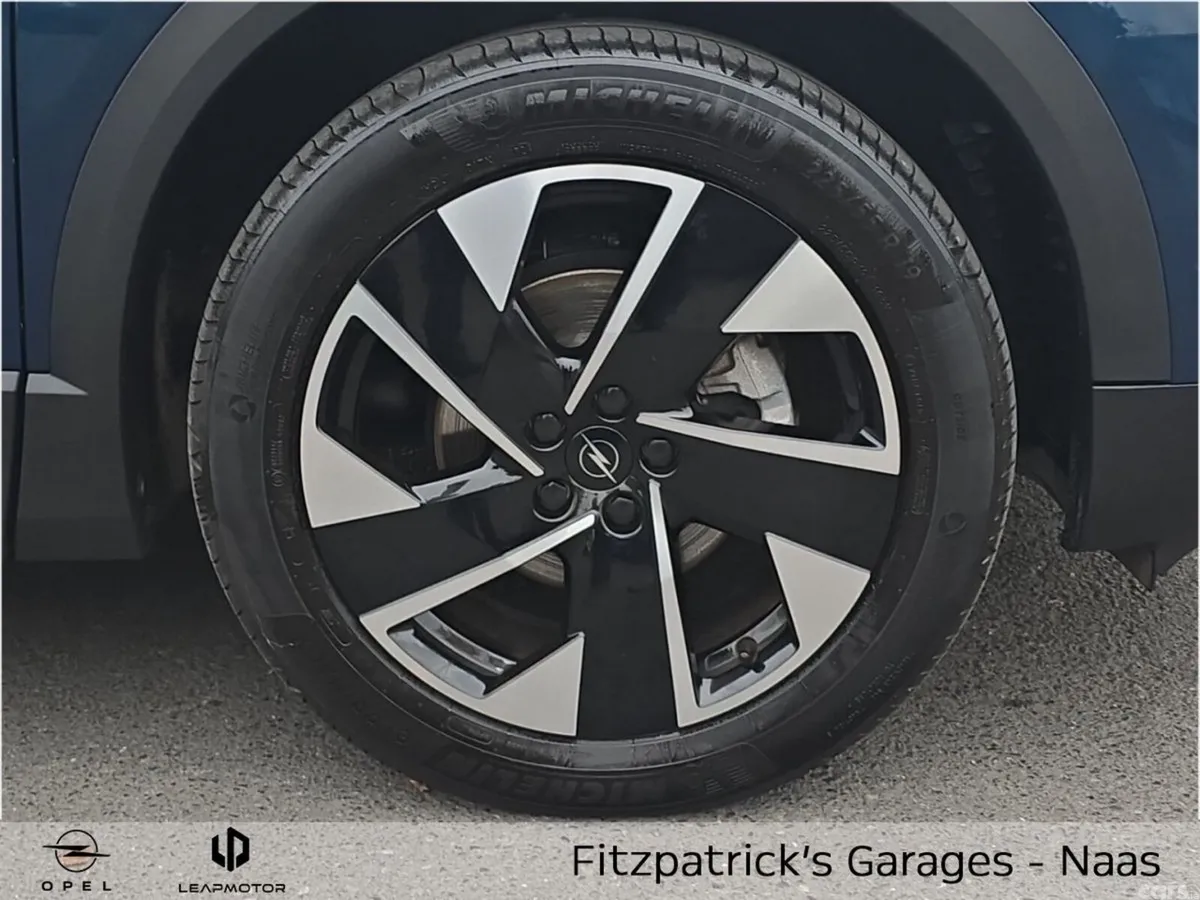Opel Grandland SUV, Petrol Hybrid, 2025, Green