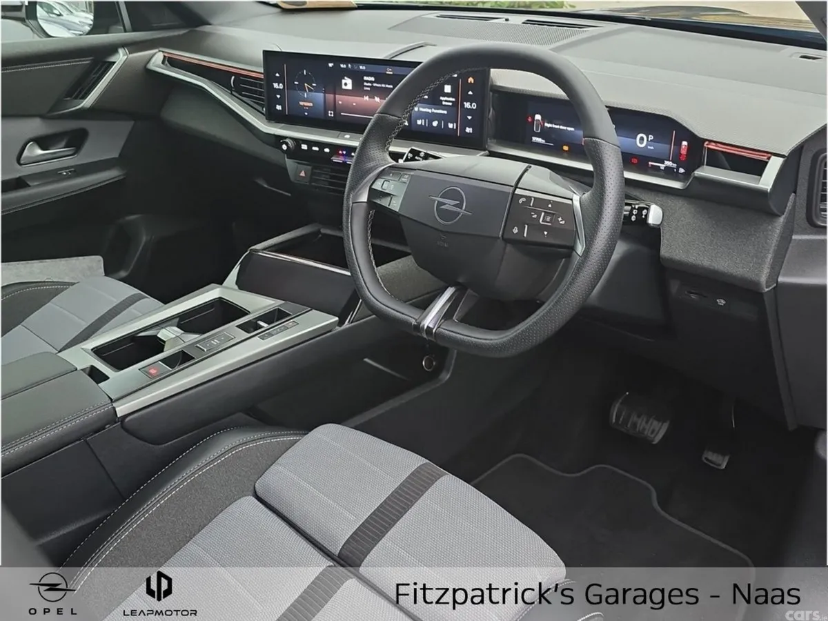 Opel Grandland SUV, Petrol Hybrid, 2025, Green