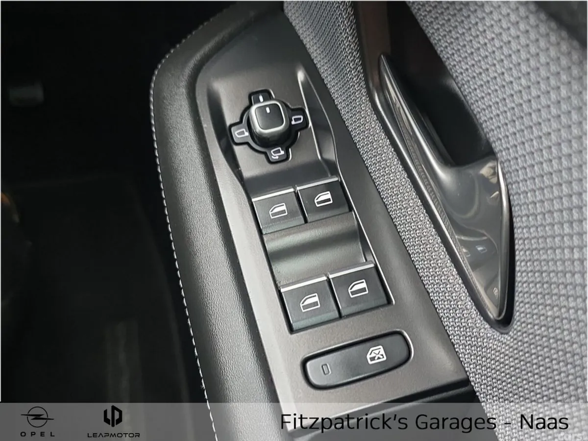 Opel Grandland SUV, Petrol Hybrid, 2025, Green