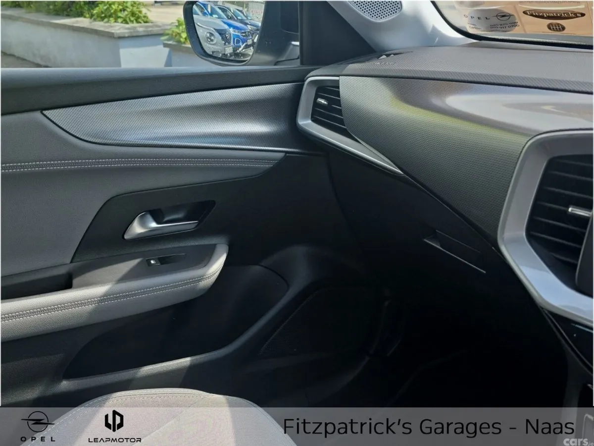 Opel Mokka SUV, Petrol, 2025, White