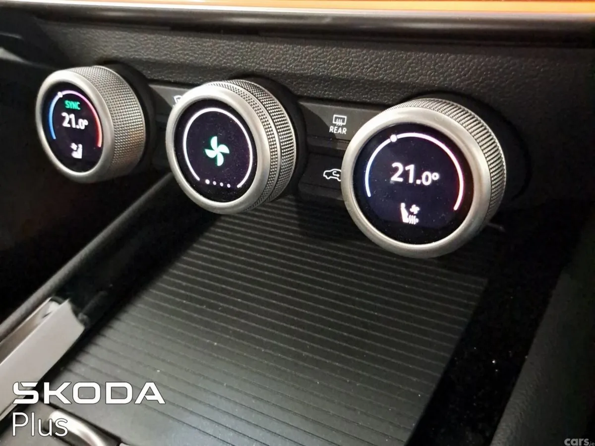 Skoda Superb Saloon, Diesel, 2025, Silver