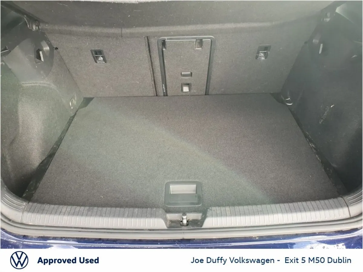 Volkswagen Golf Estate, Petrol, 2024, Blue
