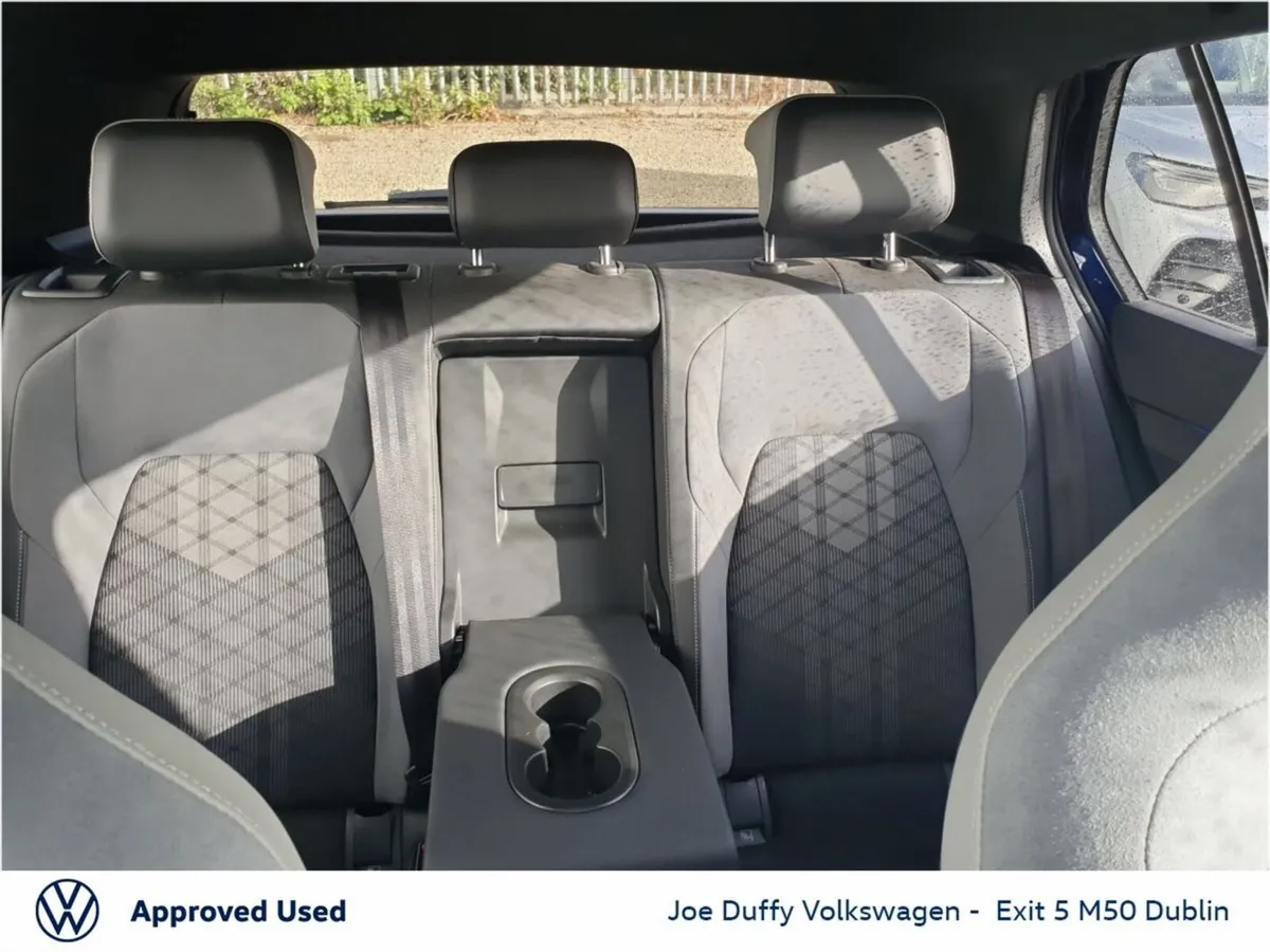 Volkswagen Golf Estate, Petrol, 2024, Blue