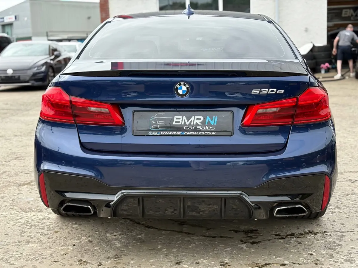 BMW 5-Series Saloon, Petrol Hybrid, 2017, Blue