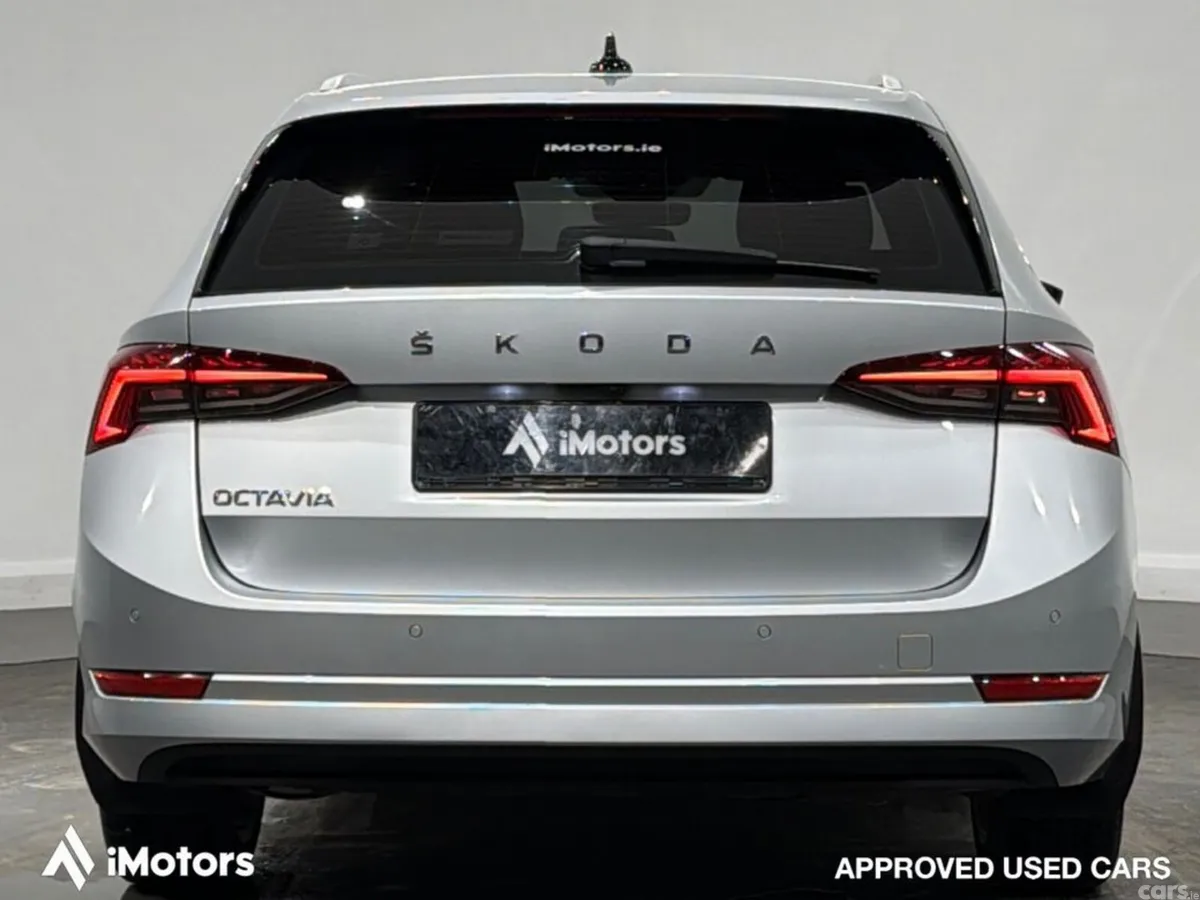 Skoda Octavia Estate, Diesel, 2023, Grey
