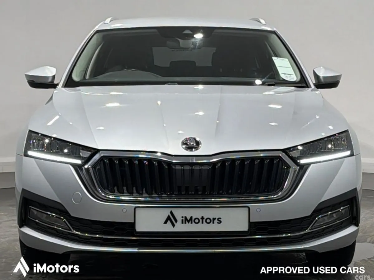 Skoda Octavia Estate, Diesel, 2023, Grey