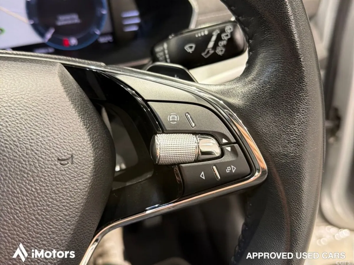 Skoda Octavia Estate, Diesel, 2023, Grey
