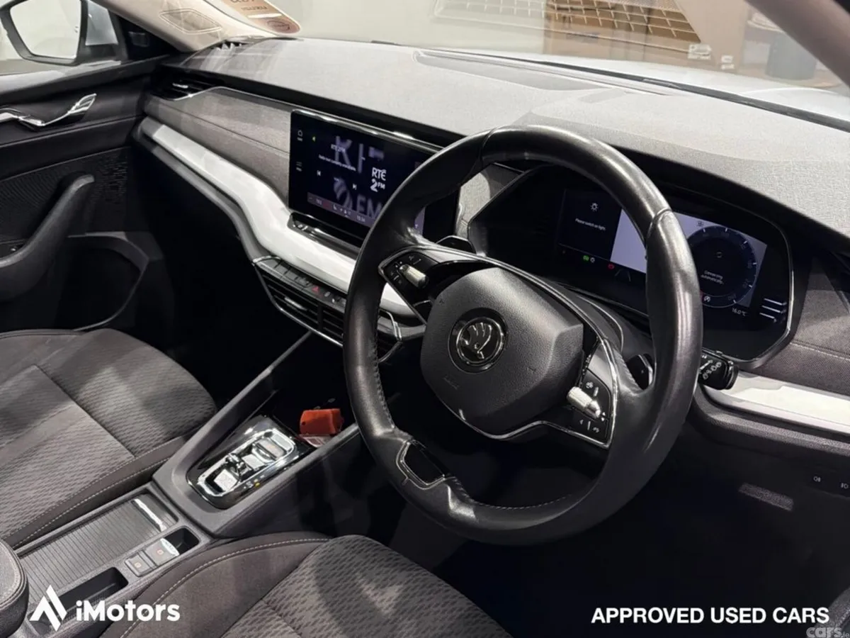 Skoda Octavia Estate, Diesel, 2023, Grey
