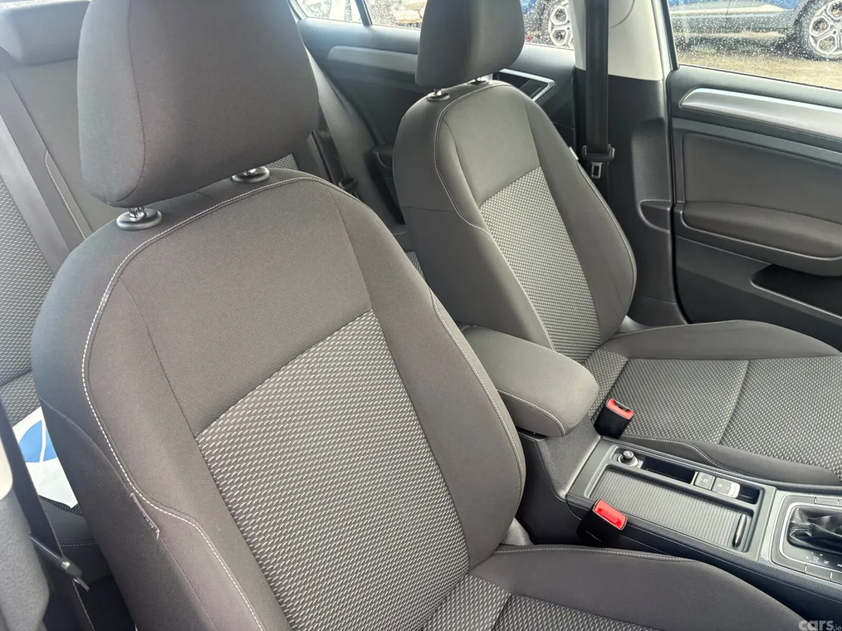 Volkswagen Golf Hatchback, Diesel, 2019, Grey