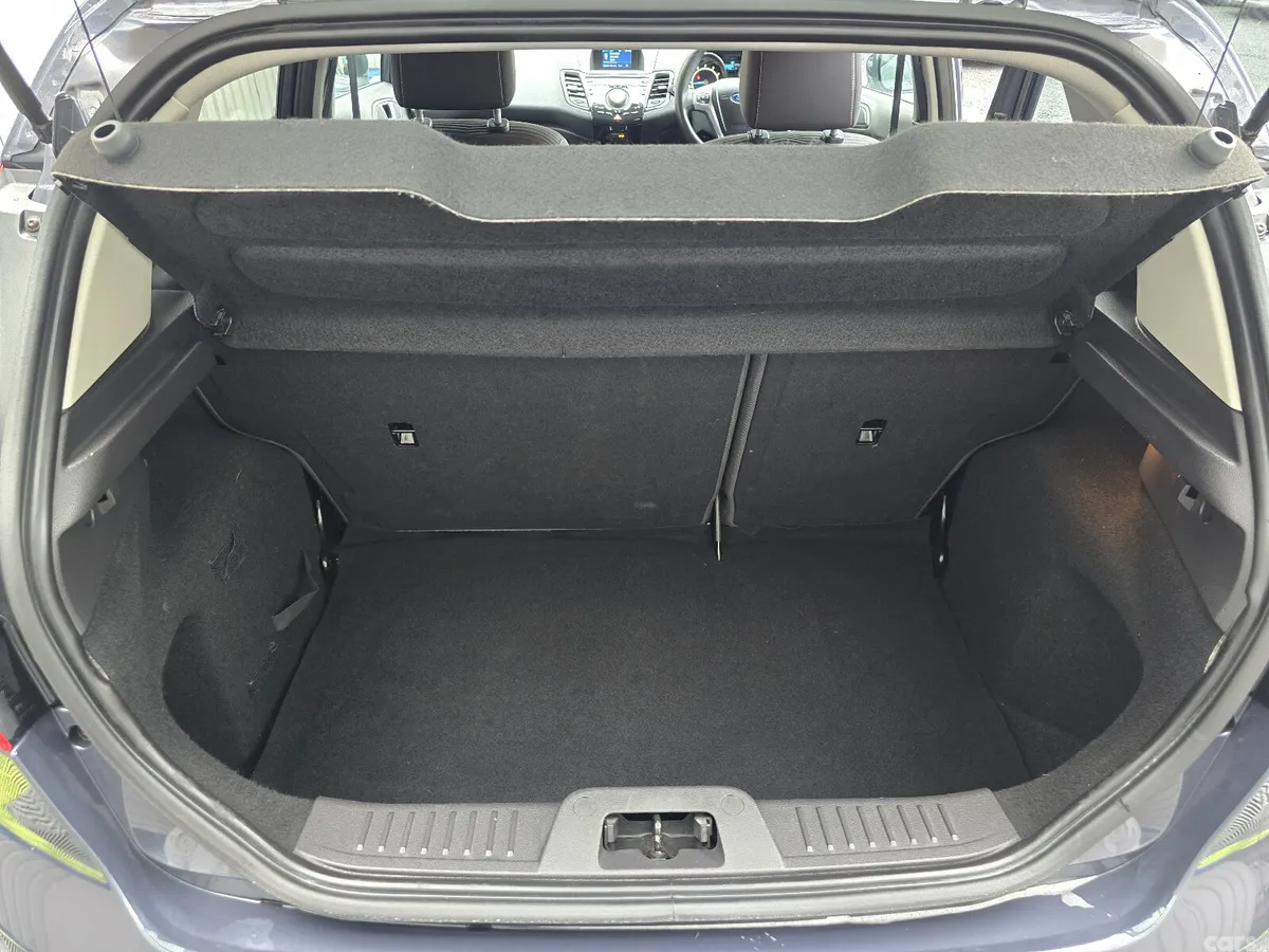 Ford Fiesta Hatchback, Petrol, 2014, Grey