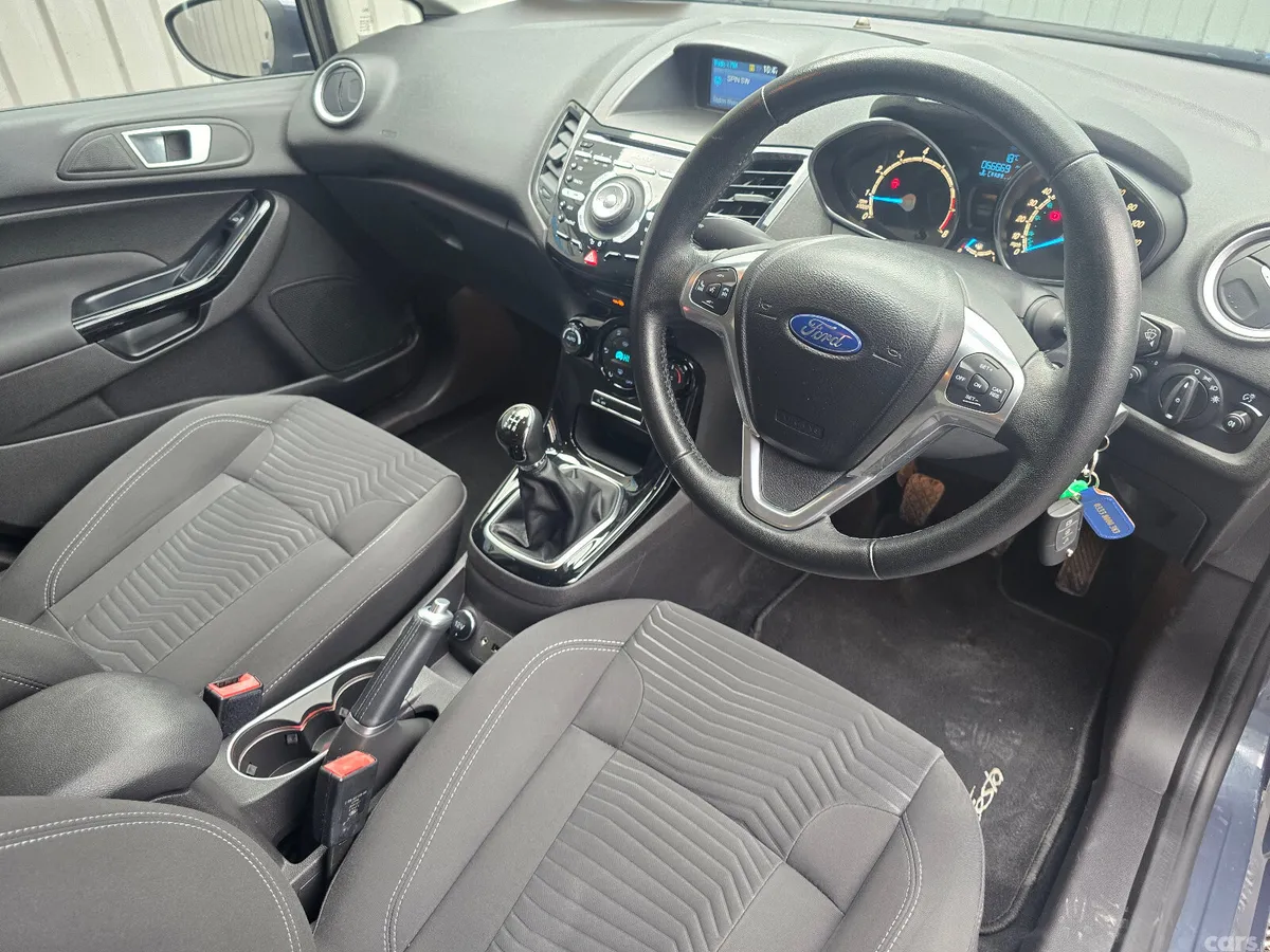 Ford Fiesta Hatchback, Petrol, 2014, Grey