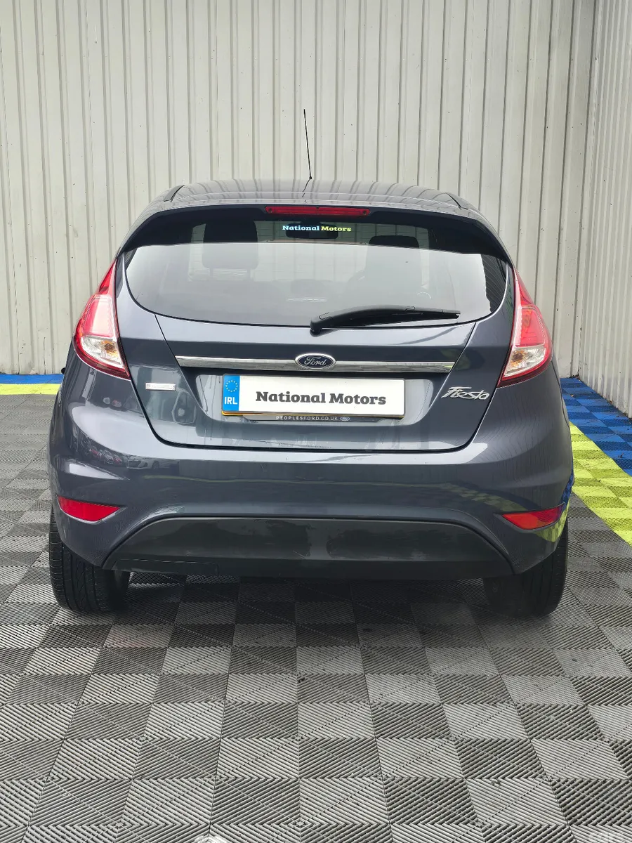 Ford Fiesta Hatchback, Petrol, 2014, Grey