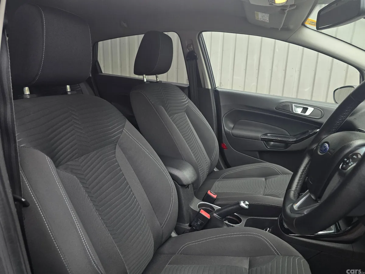 Ford Fiesta Hatchback, Petrol, 2014, Grey