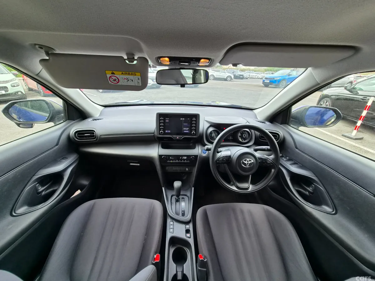Toyota Yaris Cross SUV, Petrol Hybrid, 2021, Blue