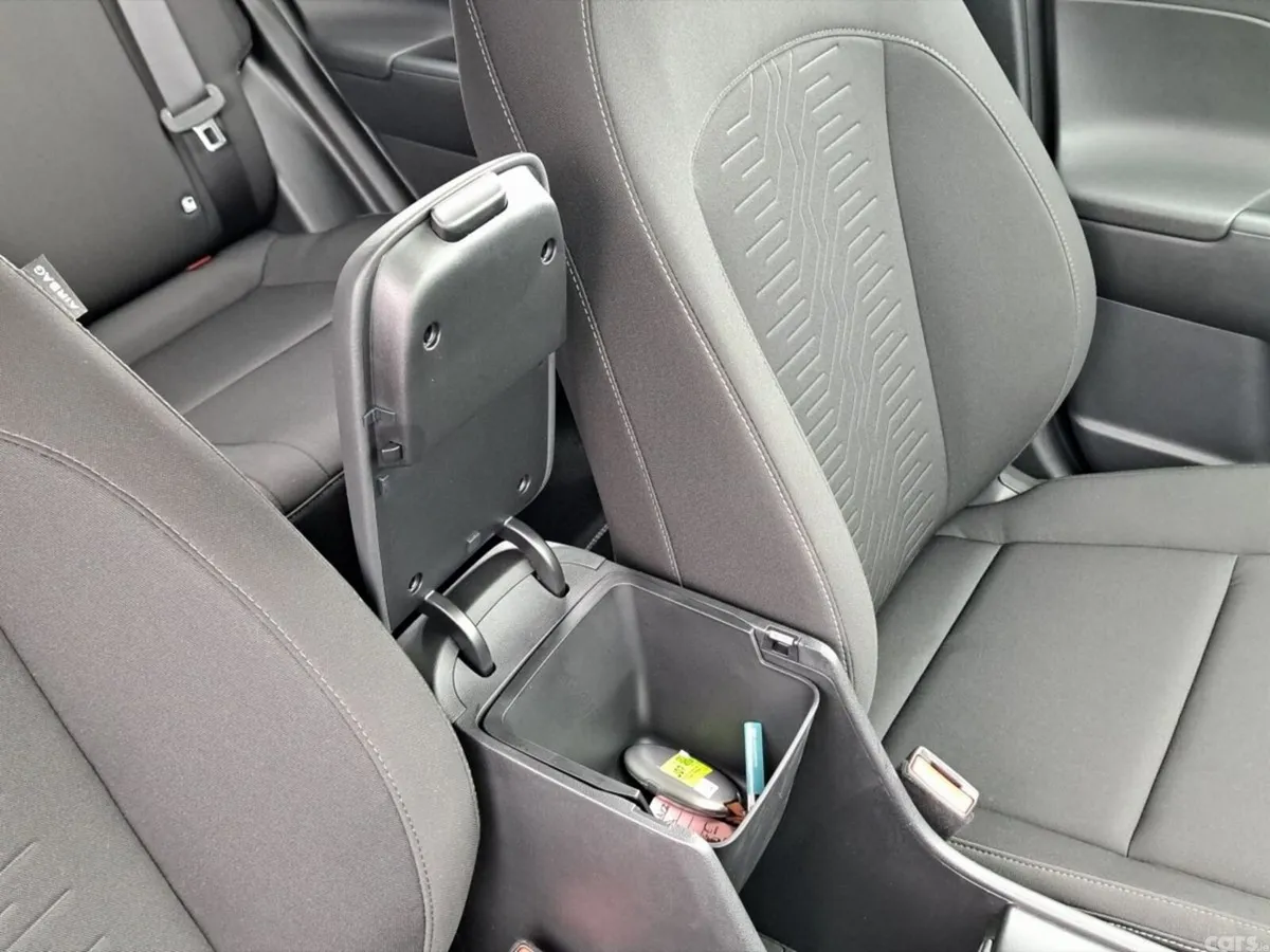 Hyundai KONA Hatchback, Electric, 2026, Orange