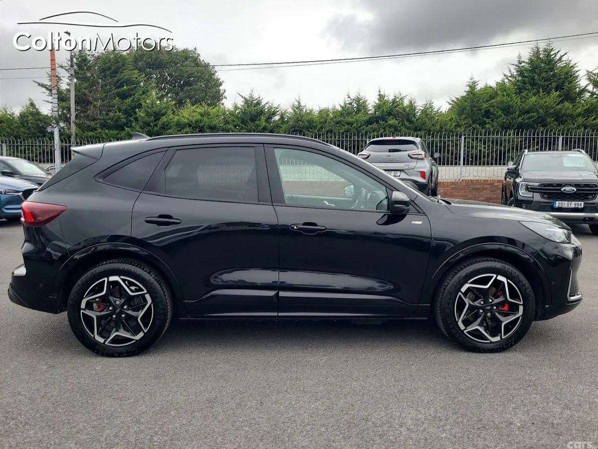 Ford Kuga SUV, Petrol Plug-in Hybrid, 2025, Black