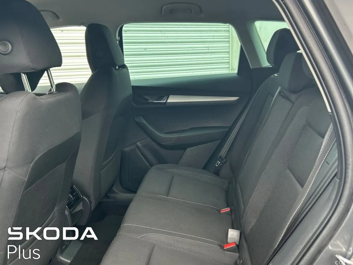 Skoda Karoq SUV, Diesel, 2023, Grey