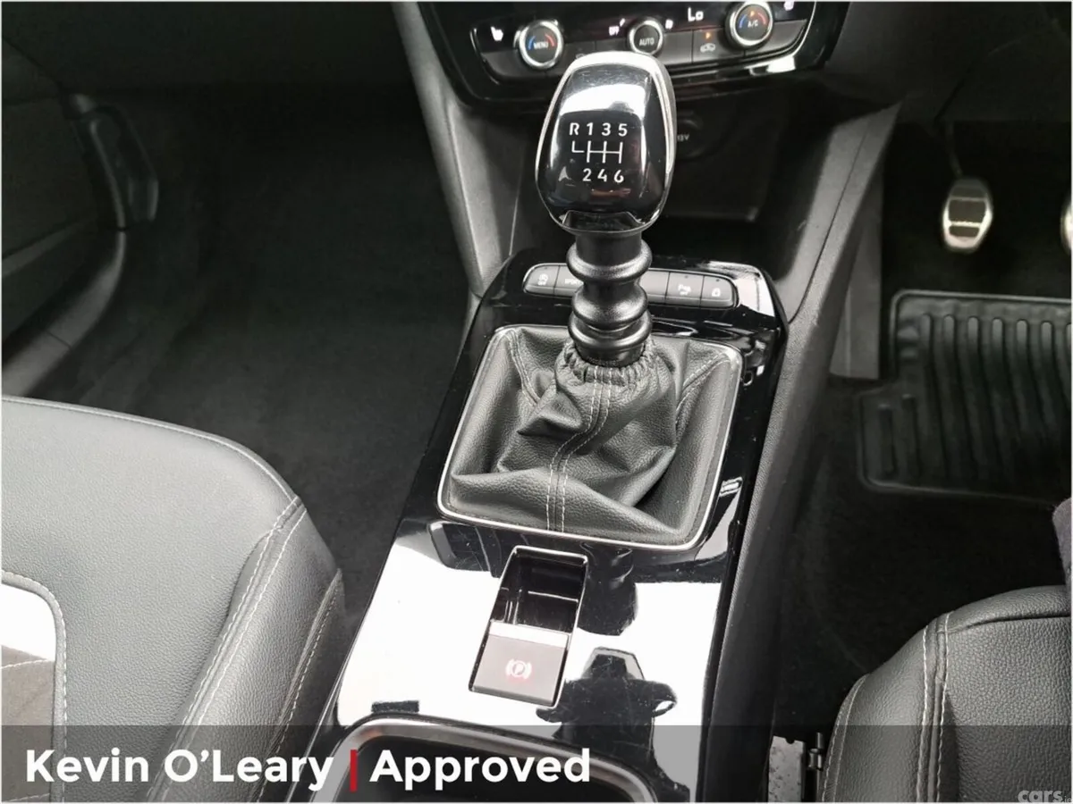 Opel Mokka SUV, Petrol, 2023, Grey