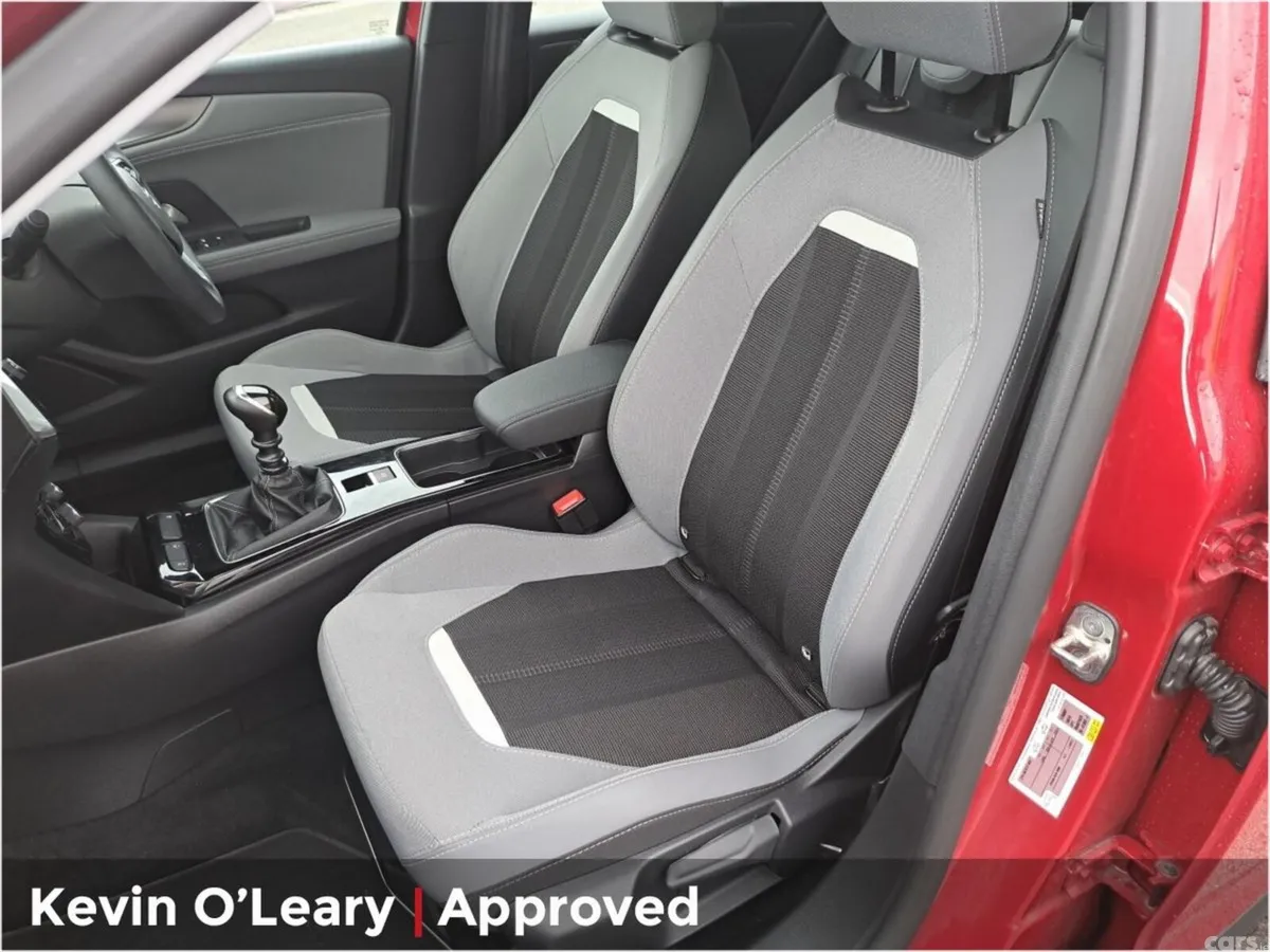 Opel Mokka SUV, Petrol, 2025, Red