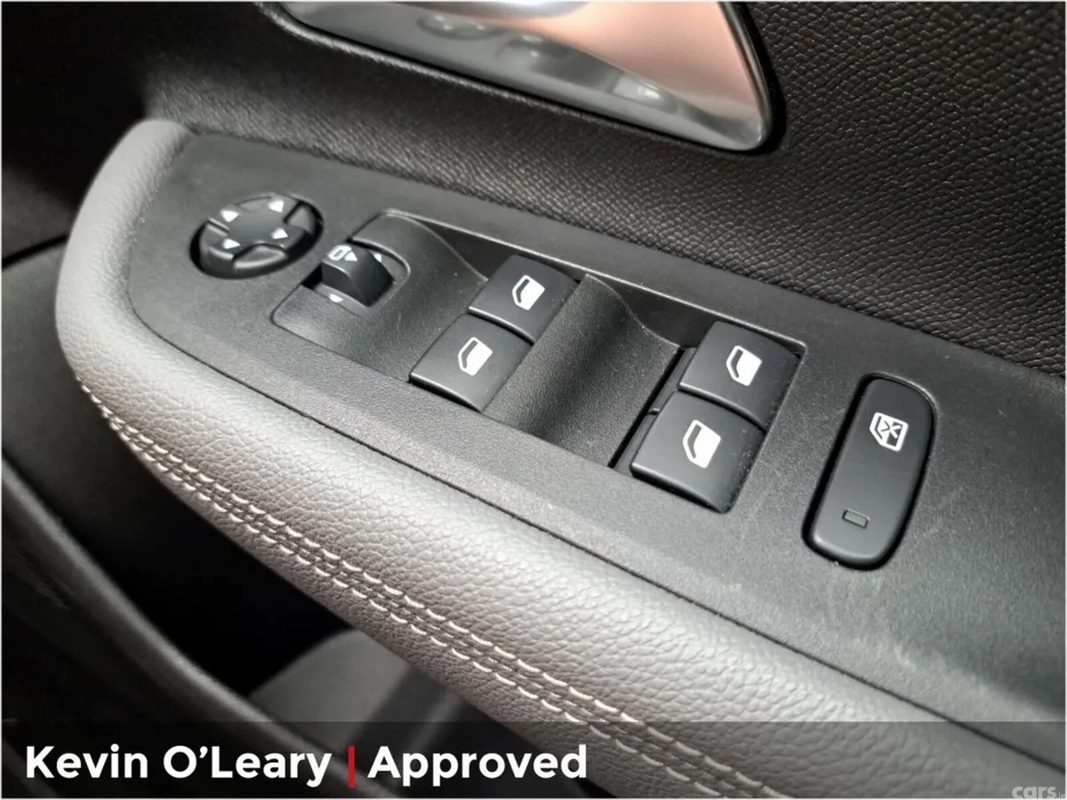 Opel Mokka SUV, Petrol, 2025, Red