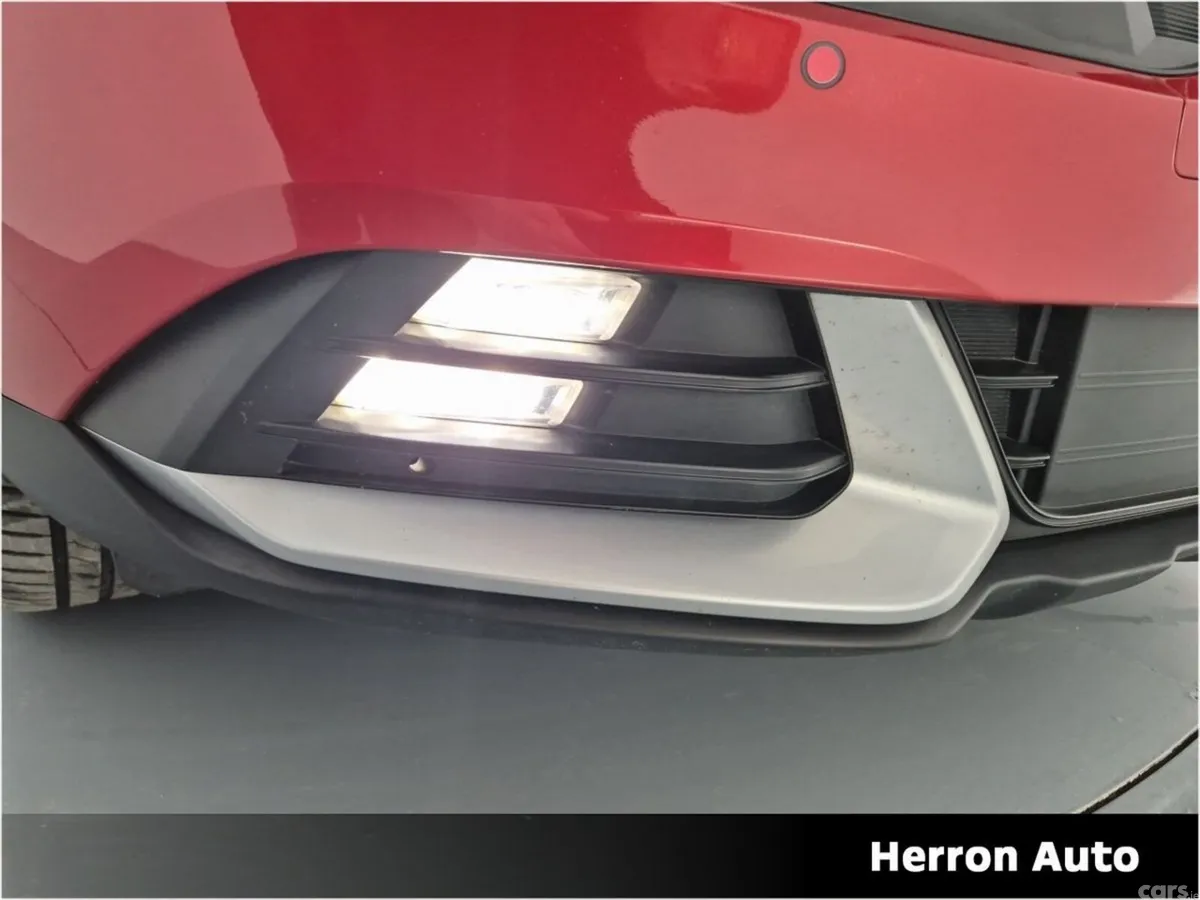 Kia Sportage SUV, Petrol Hybrid, 2023, Red