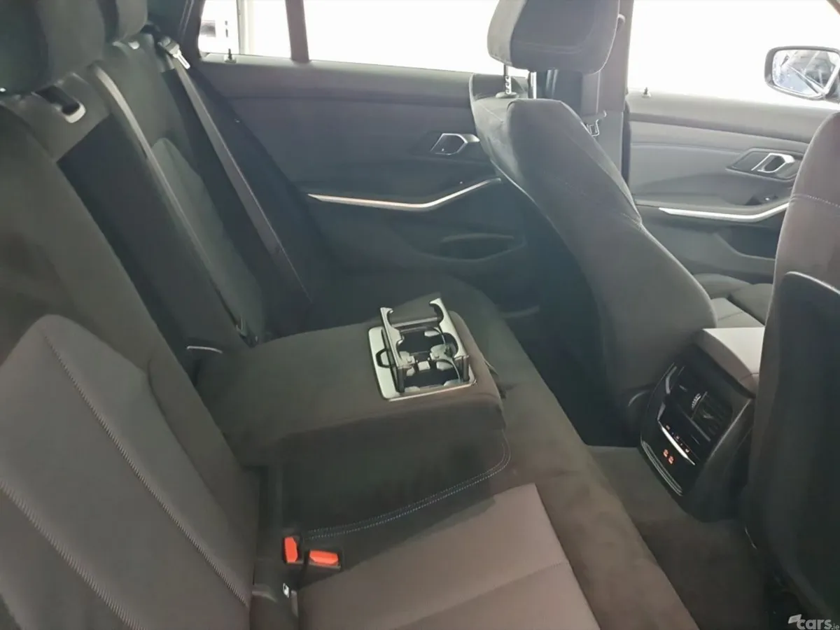 BMW 3-Series Estate, Petrol Plug-in Hybrid, 2025, Blue
