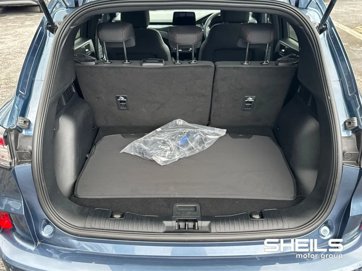 Ford Kuga SUV, Petrol Plug-in Hybrid, 2023, Blue