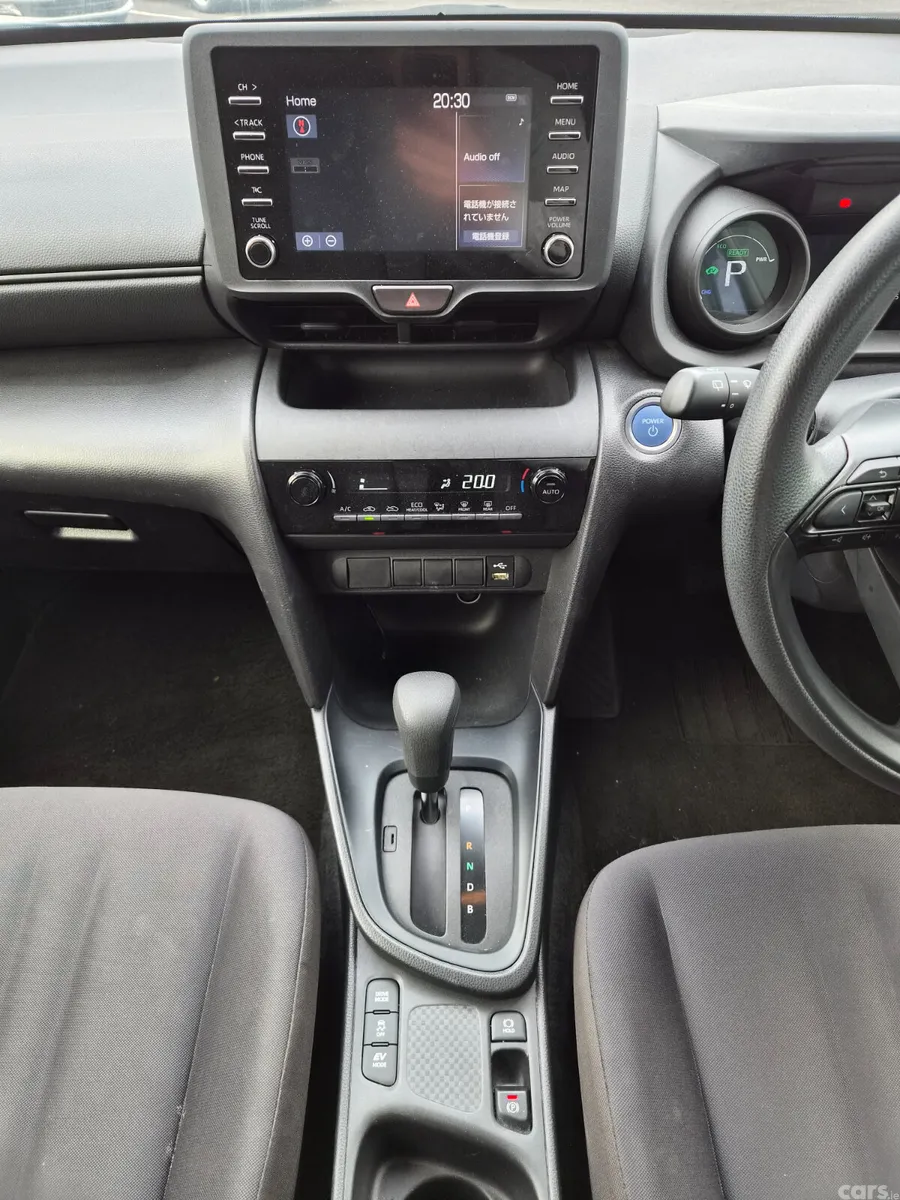 Toyota Yaris Cross SUV, Petrol Hybrid, 2021, Blue