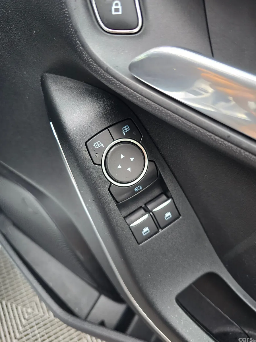 Ford Fiesta Hatchback, Petrol, 2019, White