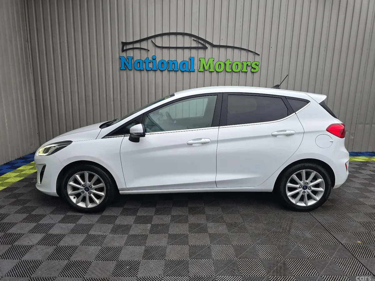 Ford Fiesta Hatchback, Petrol, 2019, White