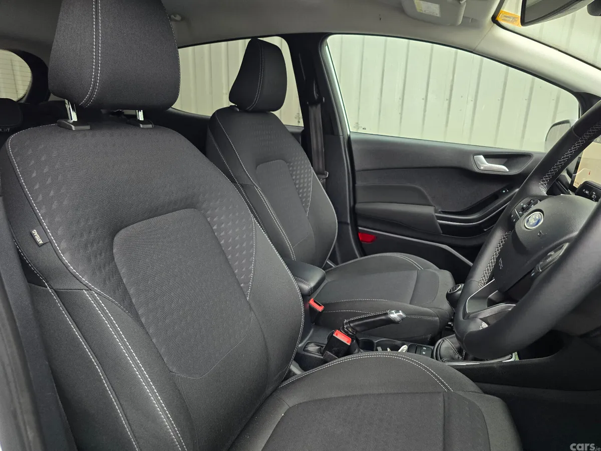 Ford Fiesta Hatchback, Petrol, 2019, White
