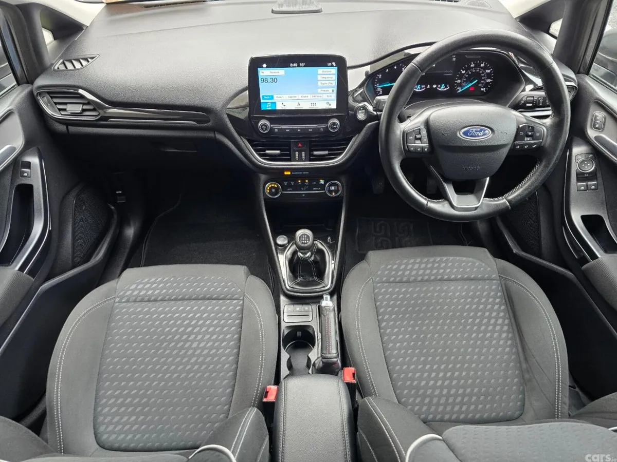 Ford Fiesta Hatchback, Petrol, 2017, Grey