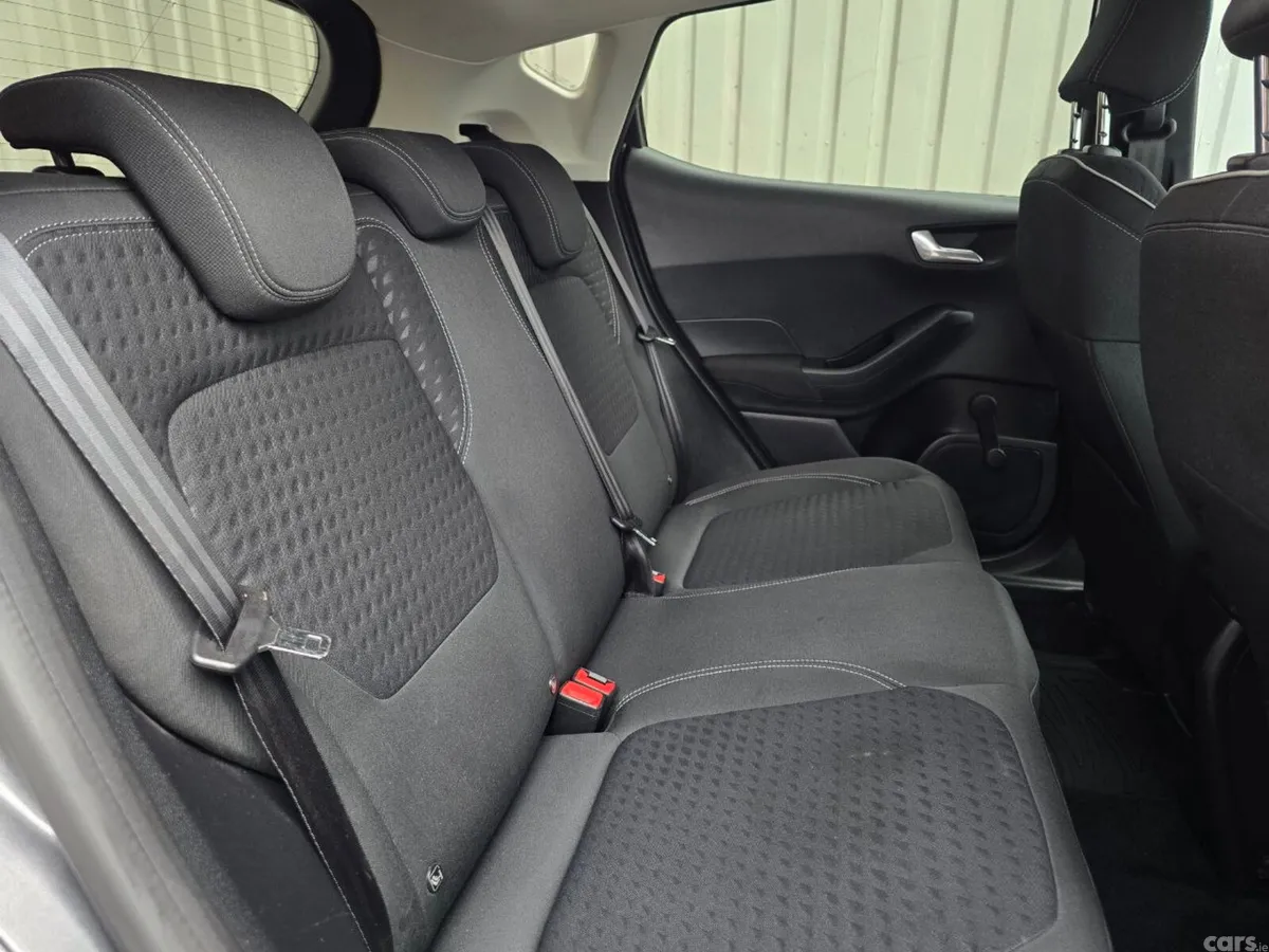 Ford Fiesta Hatchback, Petrol, 2017, Grey