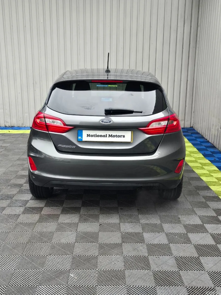 Ford Fiesta Hatchback, Petrol, 2017, Grey