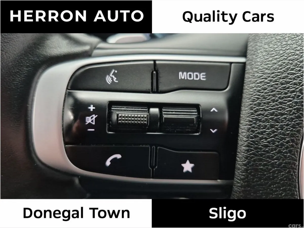 Kia Sportage SUV, Petrol Hybrid, 2023, Red