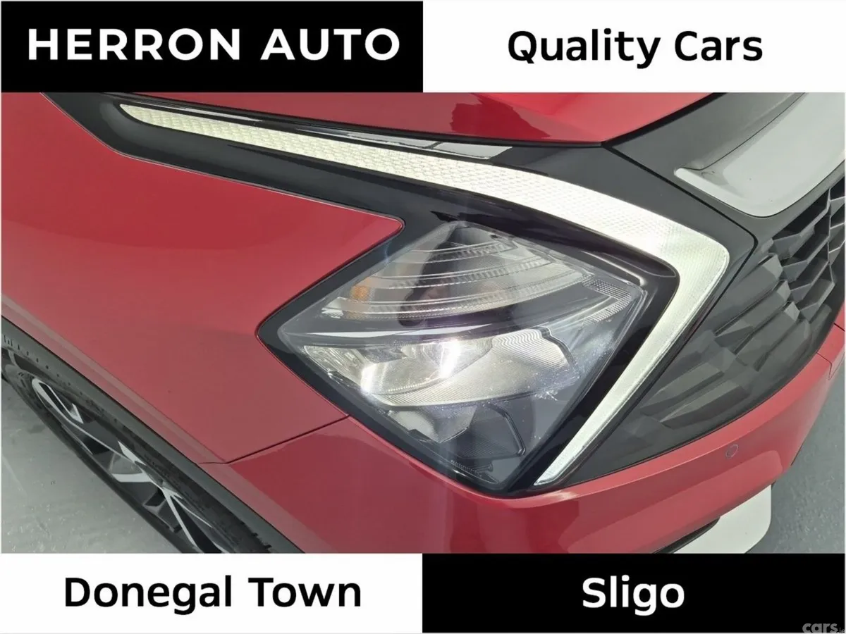 Kia Sportage SUV, Petrol Hybrid, 2023, Red