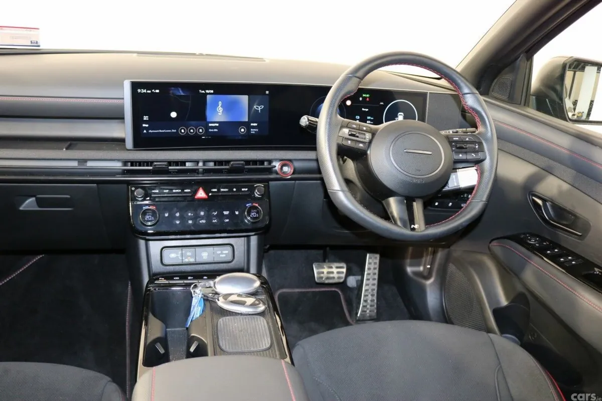 Hyundai Tucson SUV, Petrol Plug-in Hybrid, 2025, Black