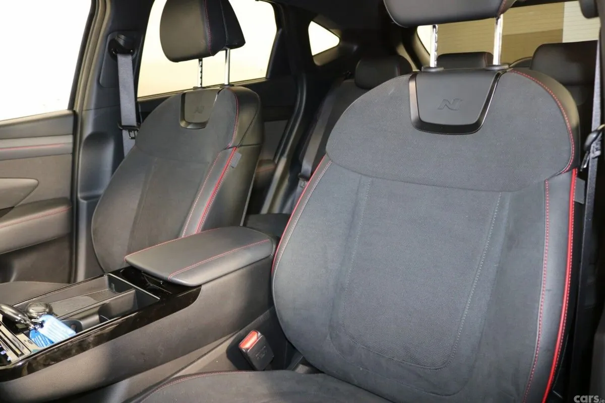 Hyundai Tucson SUV, Petrol Plug-in Hybrid, 2025, Black