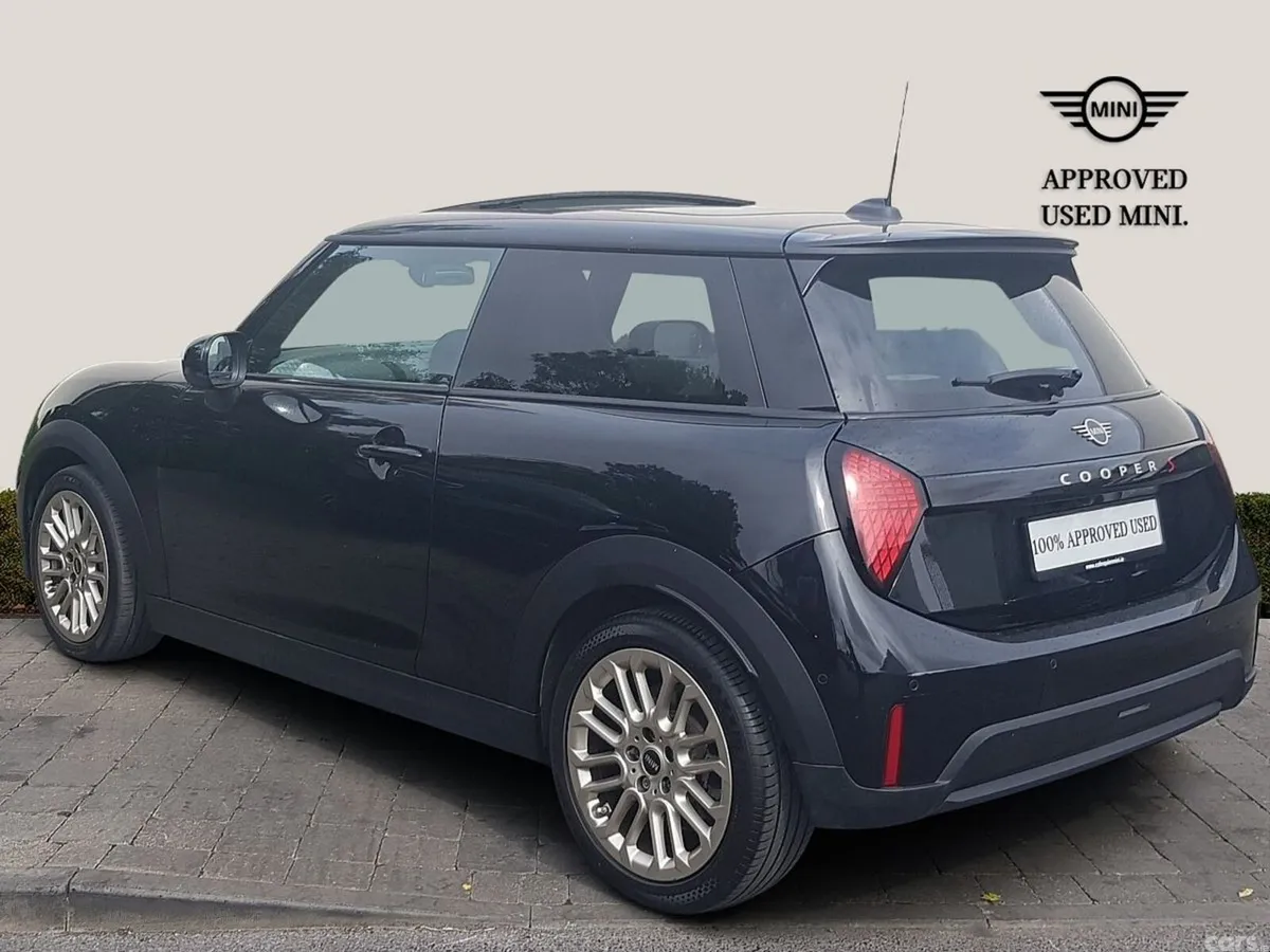 Mini Cooper Hatchback, Petrol, 2025, Black