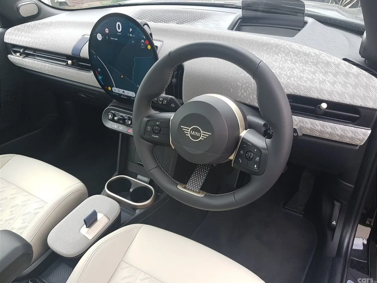 Mini Cooper Hatchback, Petrol, 2025, Black