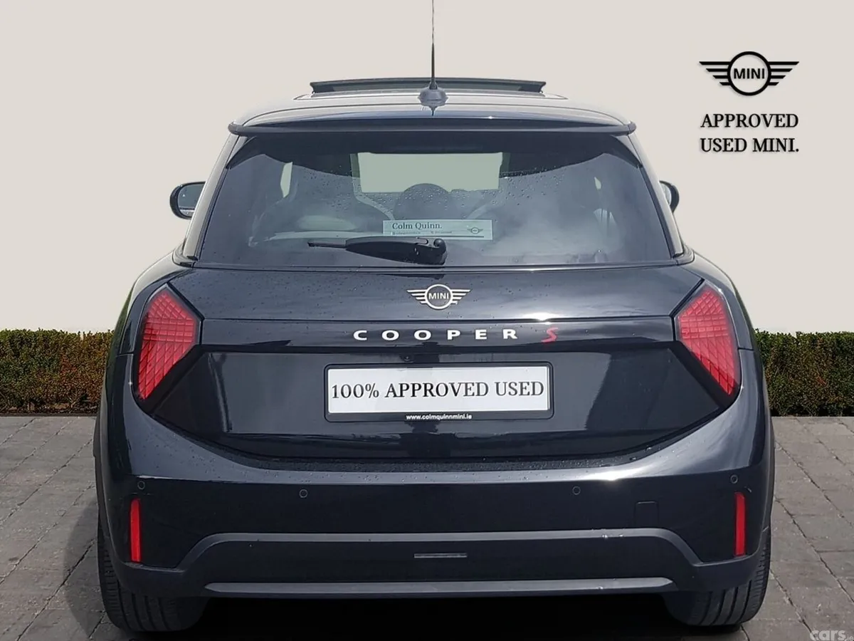 Mini Cooper Hatchback, Petrol, 2025, Black