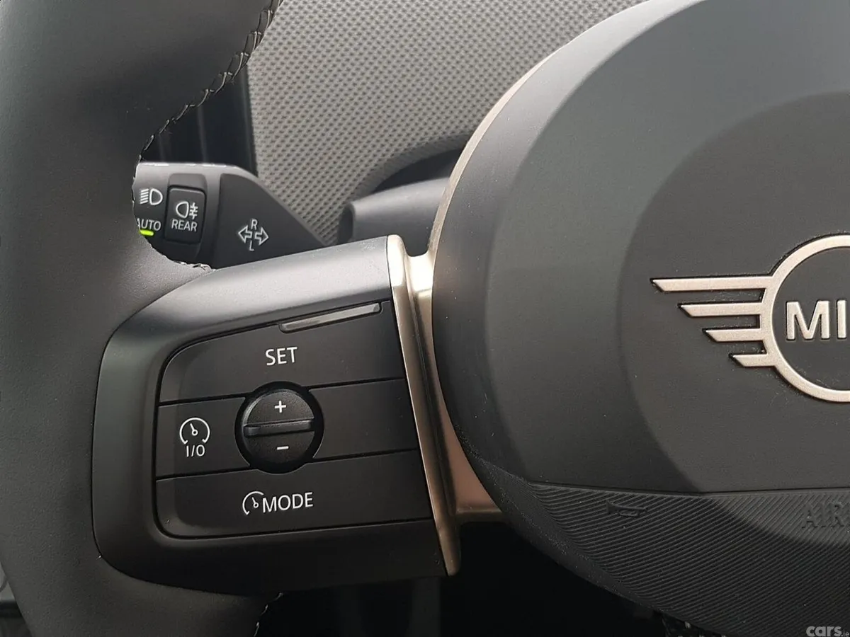 Mini Cooper Hatchback, Petrol, 2025, Black
