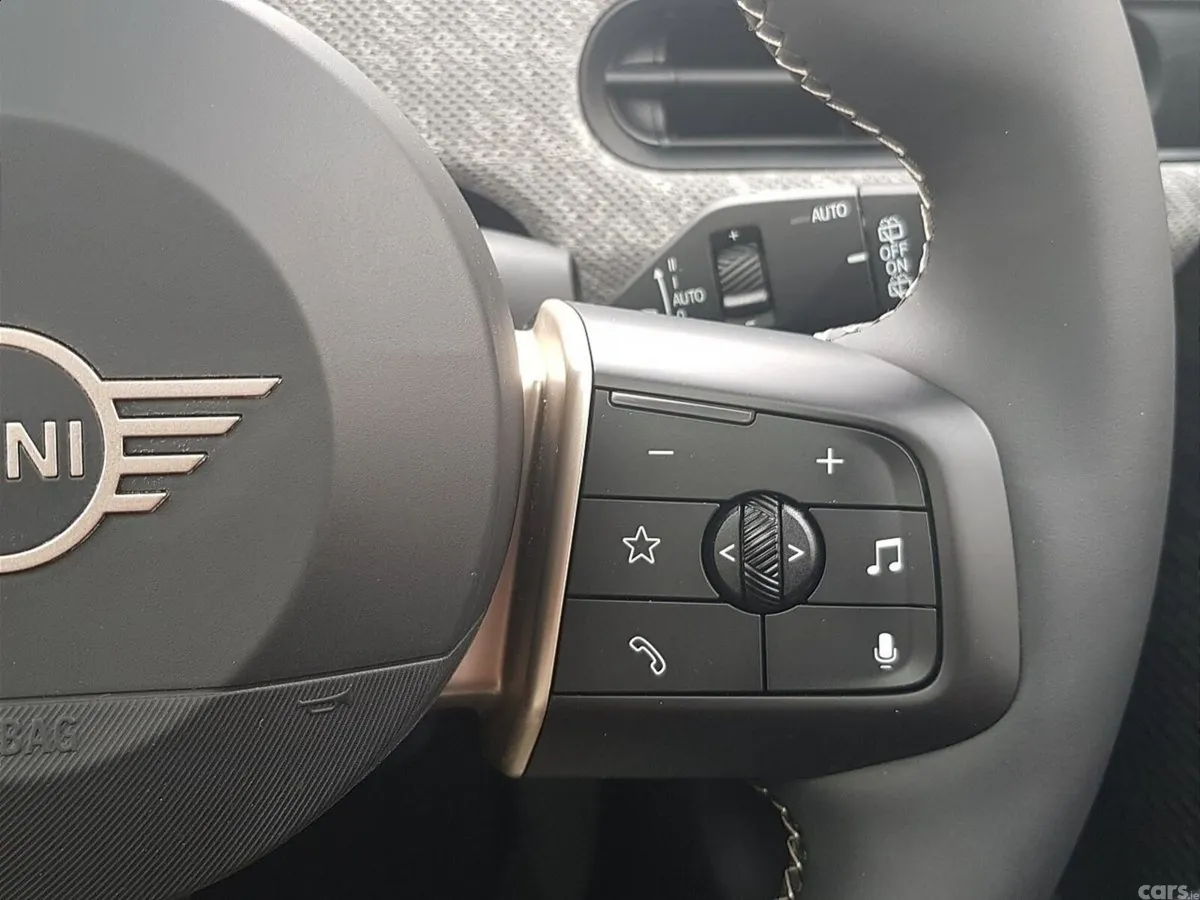 Mini Cooper Hatchback, Petrol, 2025, Black