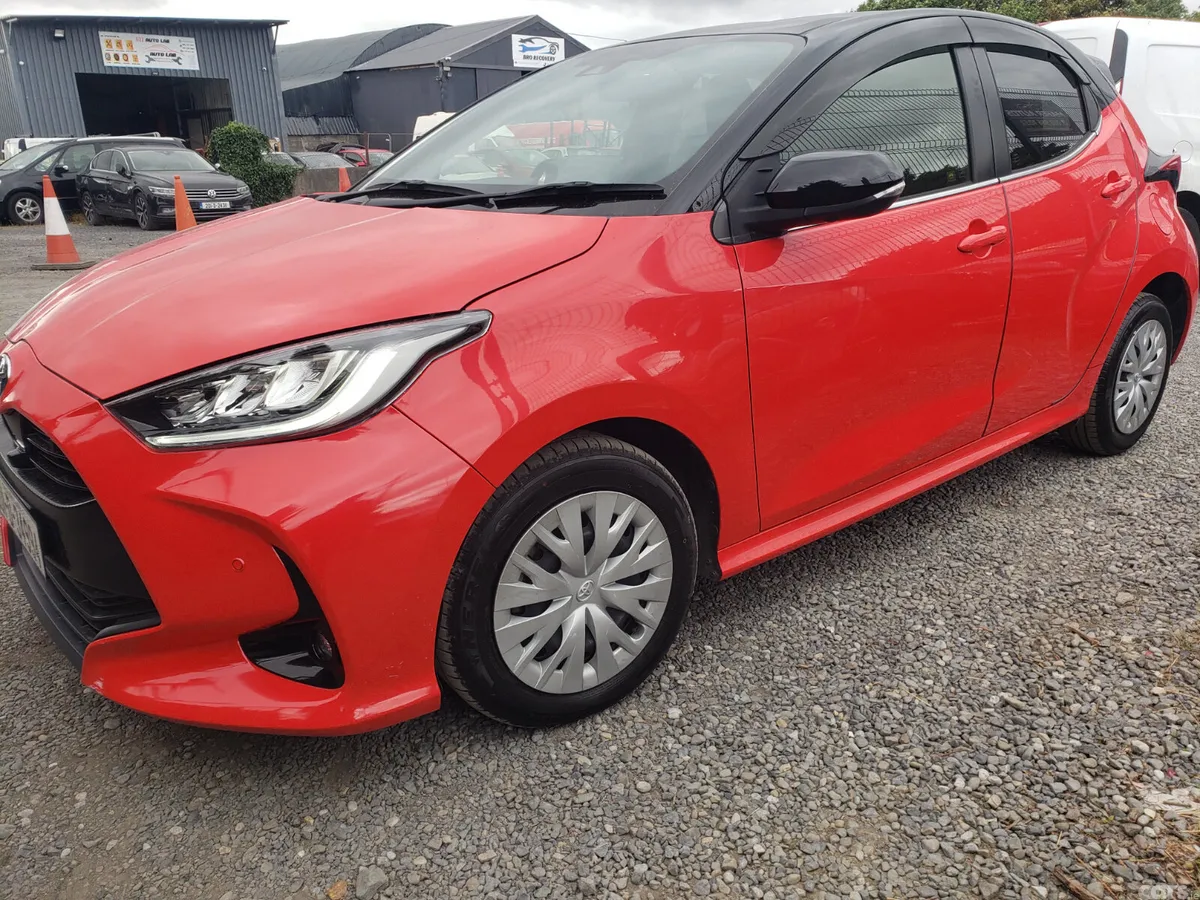 Toyota Yaris Hatchback, Petrol Hybrid, 2020, Red