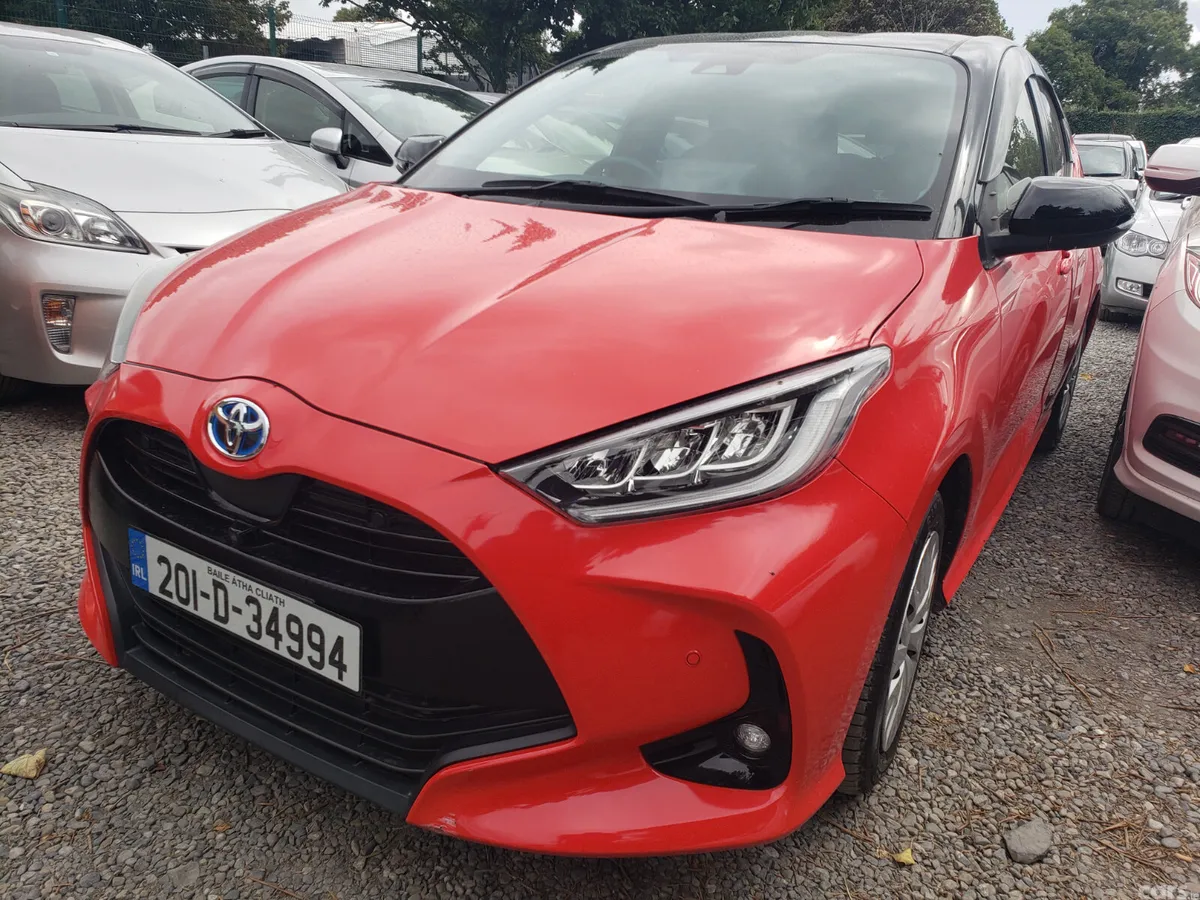 Toyota Yaris Hatchback, Petrol Hybrid, 2020, Red