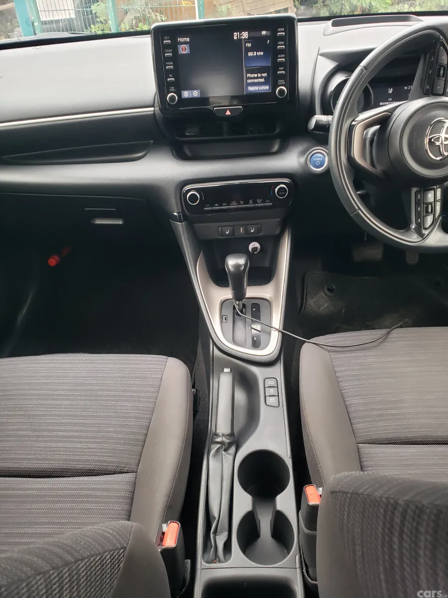 Toyota Yaris Hatchback, Petrol Hybrid, 2020, Red