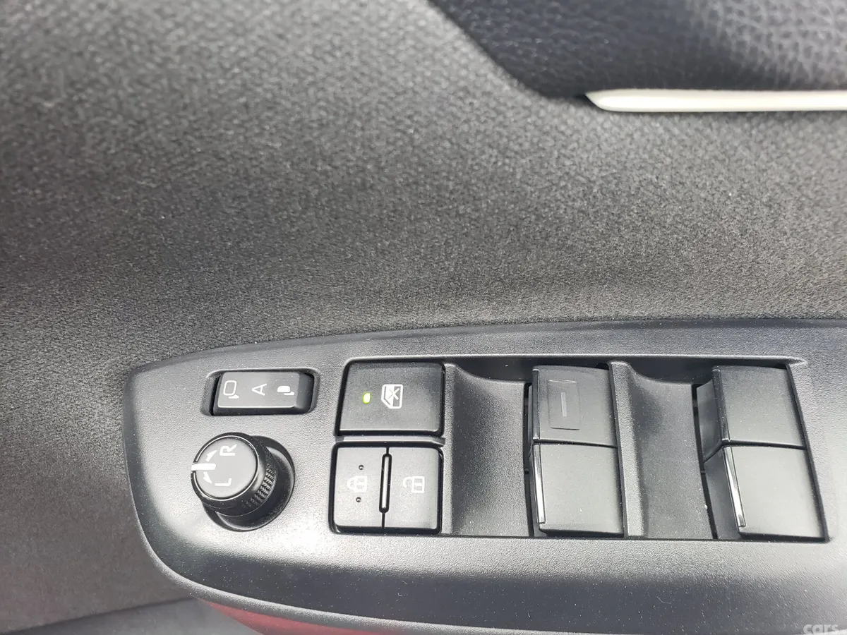 Toyota Yaris Hatchback, Petrol Hybrid, 2020, Red